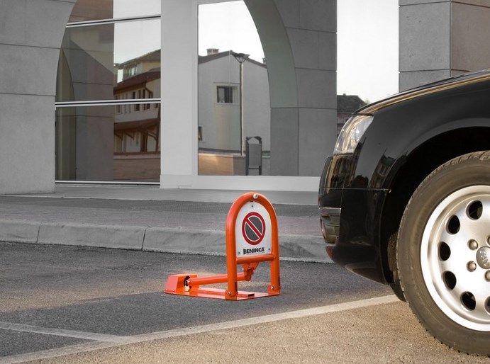Automatischer Parkplatzbügel