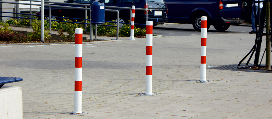 Einbetonierbarer Parkpoller 